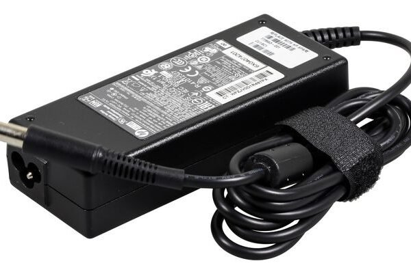 HP 90W 19.5V power adapter/inverter Indoor Black