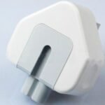 Mains plug/duckhead, Apple -  UK v2 New UK v2 New