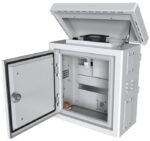 Mini Radius Pole Mounted   CCTV Cabinet For 4 cameras  450 x 250 x 500mm - White - Image 3