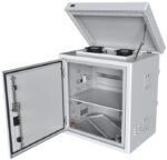 Maxi Radius Pole Mounted CCTV  Cabinet For 4 cameras 650 x  450 x 725mm - White - Image 3
