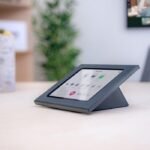 Zoom Rooms Console for iPad  mini 6th Gen - Black - Image 4
