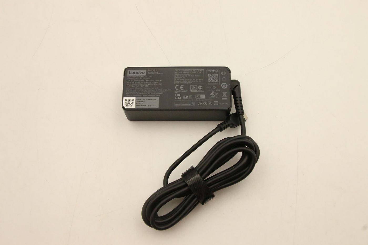 Img_32565609.jpg 45W USB-C Power Adapter with PD 3.0 - Image 1