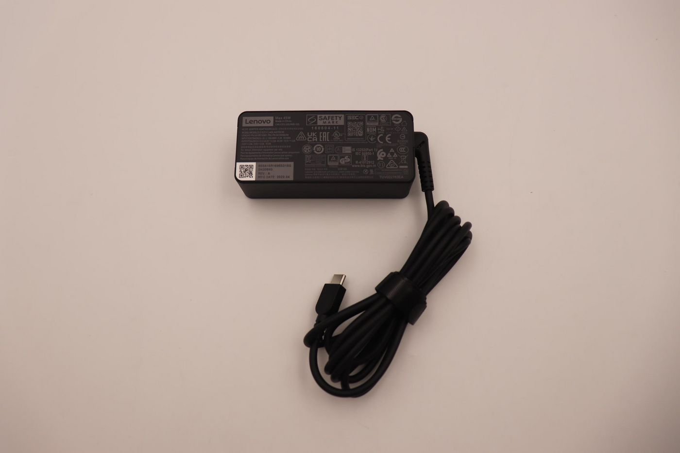 Img_32565626.jpg 45W AC adapter with multiple voltage outputs - Image 1