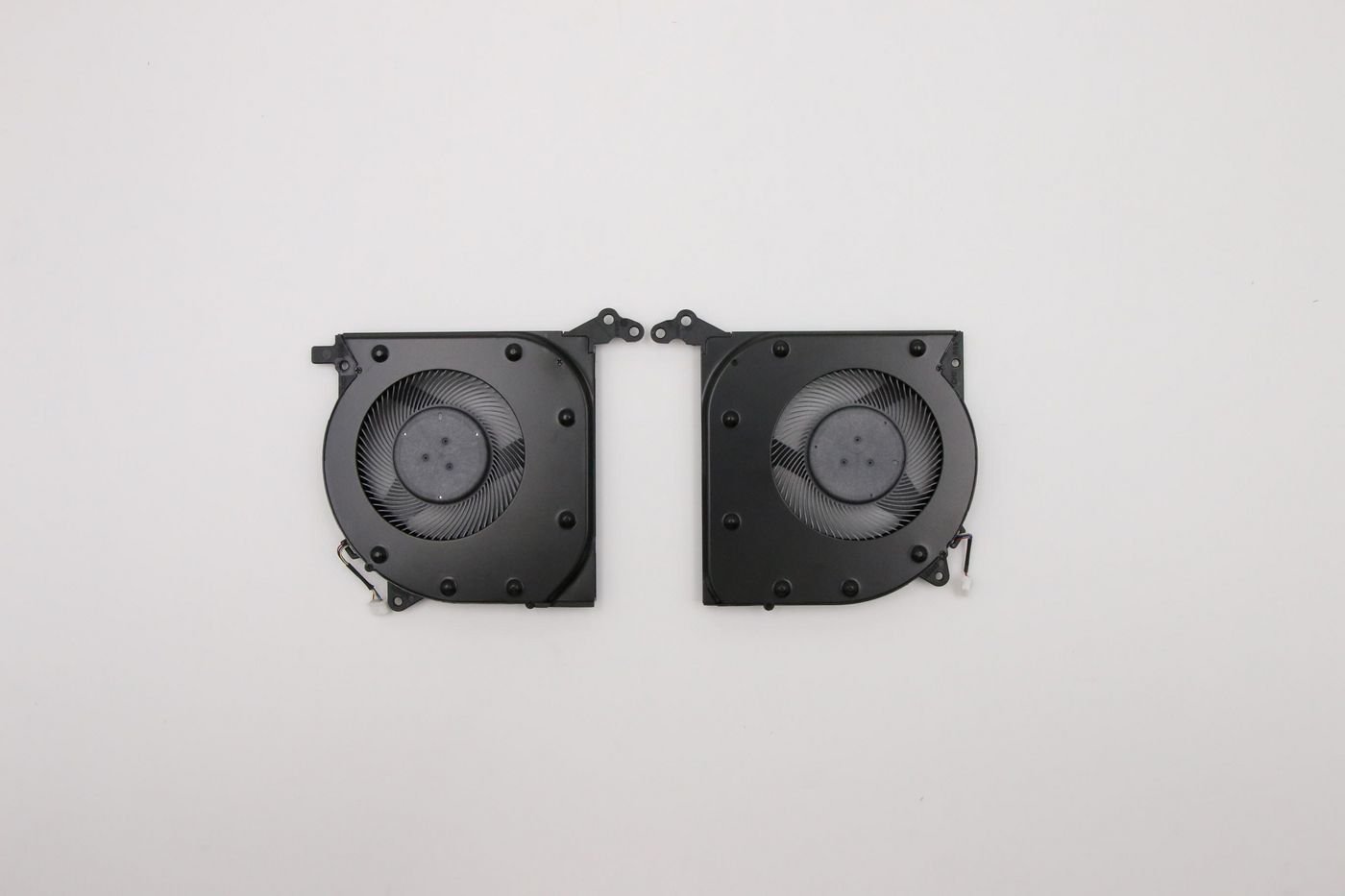 Img_32642904.jpg 4-Pin System Fan for Lenovo Legion 5 - Image 1