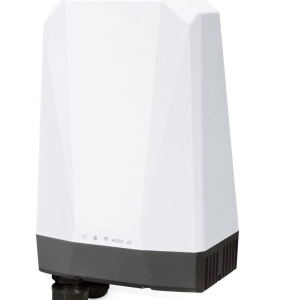 IP68-rated Industrial 5G NR  Outdoor Unit with 1-port  Gigabit PoE PD - EU