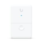 Versatile PoE adapter that  delivers up to 100W to power  any two Wave models and provides 2.5 GbE connectivity.