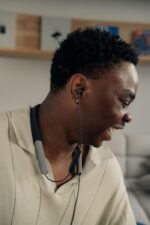 TruSound Pro Neckband  Earbuds, Black - Image 3