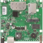 RouterBOARD 912UAG with 600Mhz Atheros CPU, 64MB RAM, 1xGigabit LAN, USB, miniPCIe, built-in 2.4Ghz 802.11b/g/n 2x2 two chain wireless