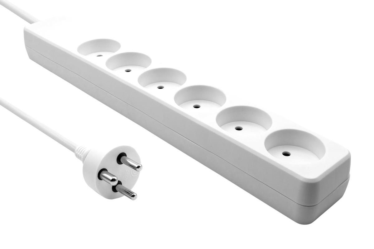 Img_32106757.jpg Danish Power Strip 6-way White 3m cable - Image 1