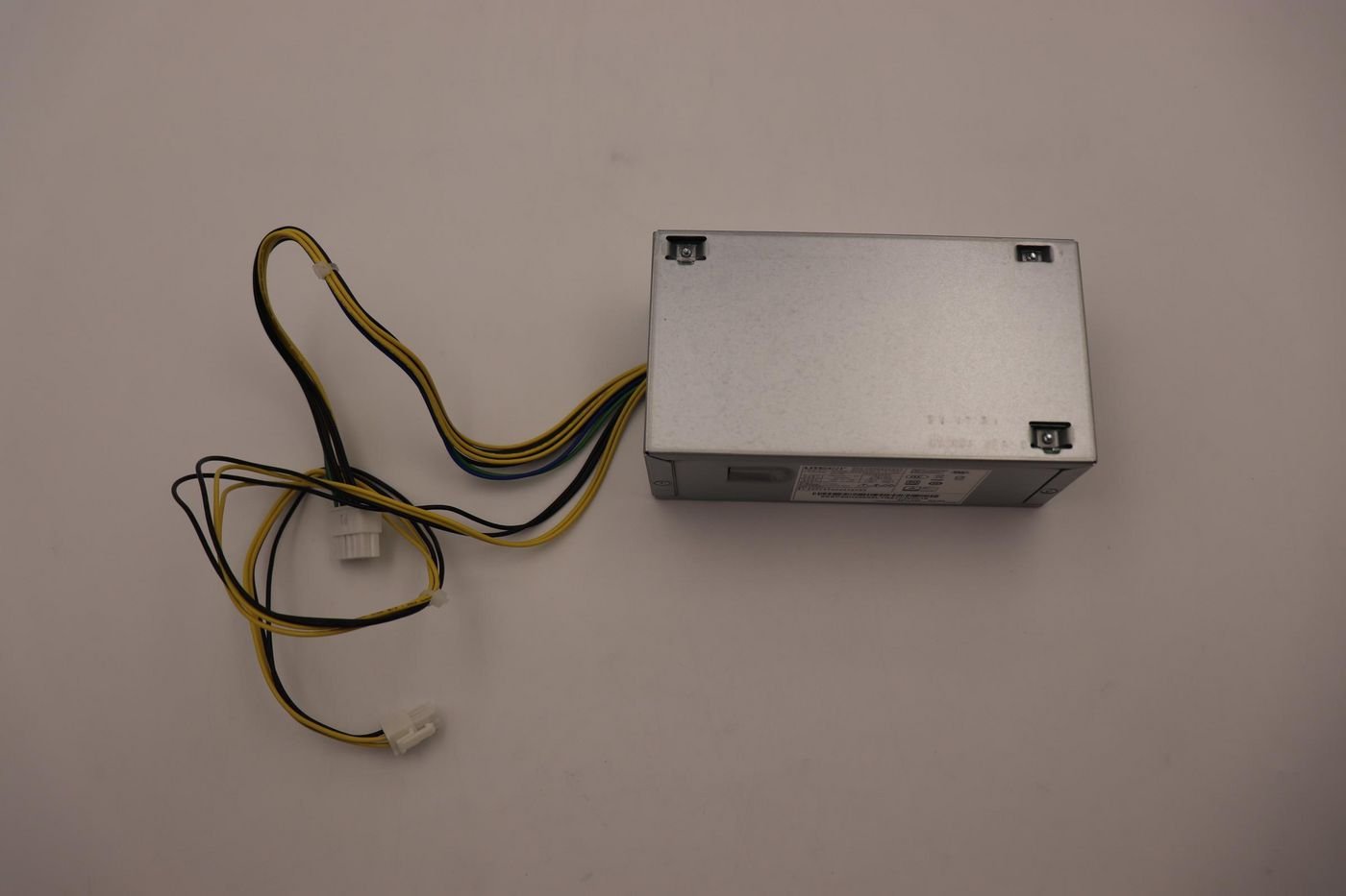 Img_32569619.jpg 180W internal power supply unit with TCO9.0 certification - Image 1