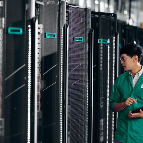 HPE NS204i-u NVMe Hot-Plug  Boot Device