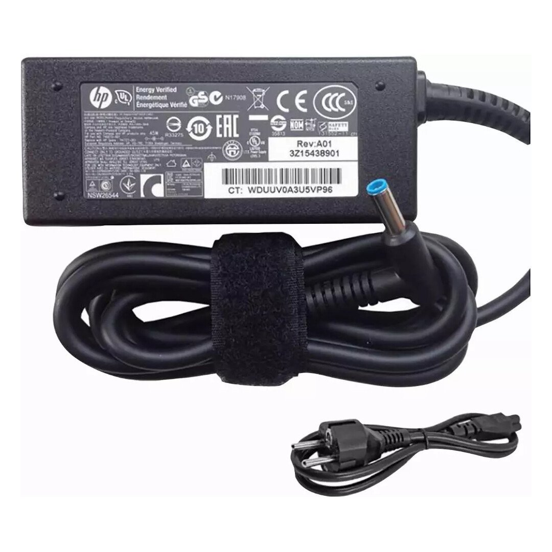 67W PD CHARGER 2X USB-C 1X USB-A 67W PD CHARGER 2X USB-C 1X USB-A - Image 1